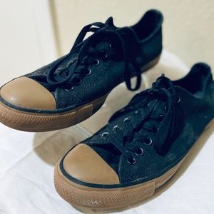 Black/Gum Low Top Converse